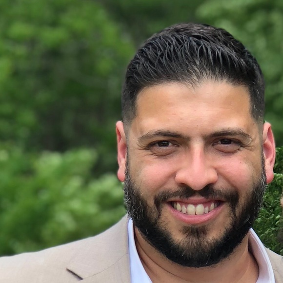 Meet your Posher, Jose - Picture 2 of 2